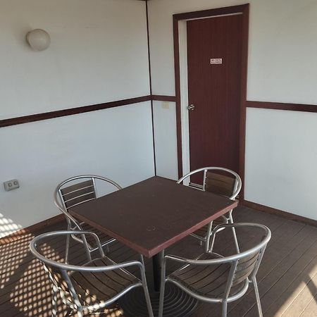דובו Across Country Motor Inn מראה חיצוני תמונה