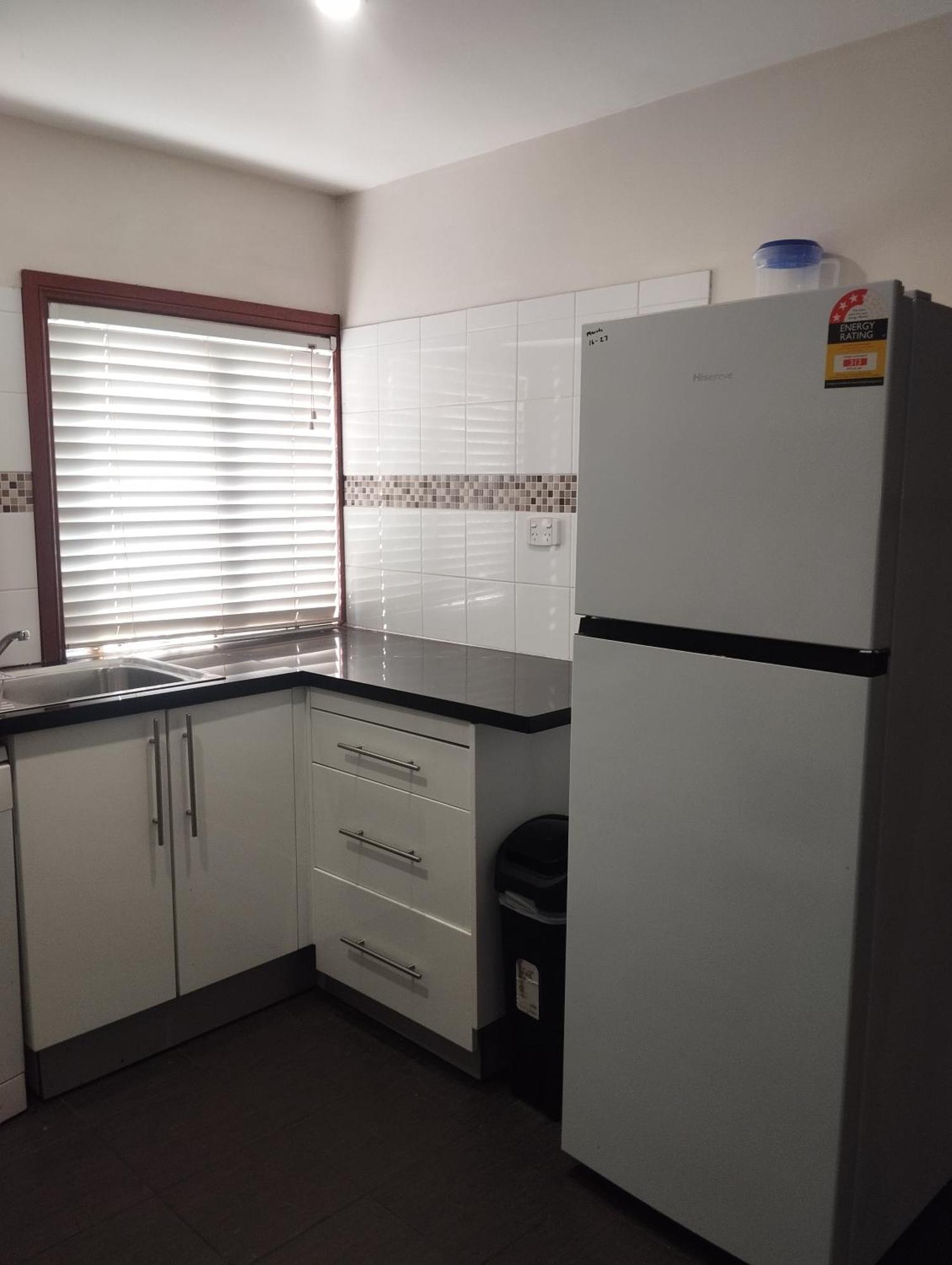 דובו Across Country Motor Inn מראה חיצוני תמונה